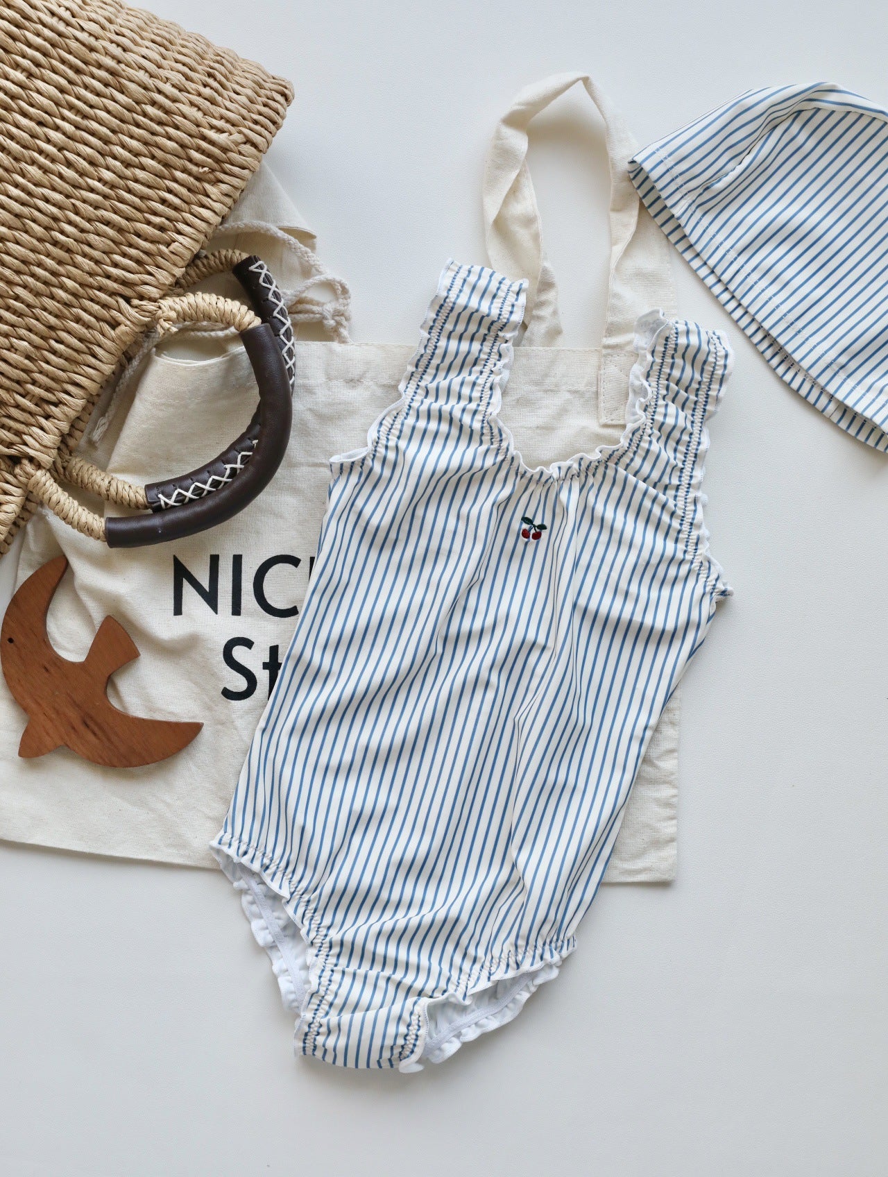 Maillot de bain une pièce anti-chlore pour fille – Protection UV & séchage rapide avec bonnet – Image 3